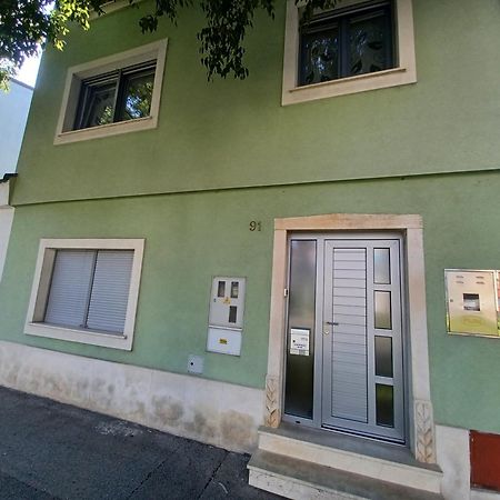 Vile Park Apartments Pula Exterior foto